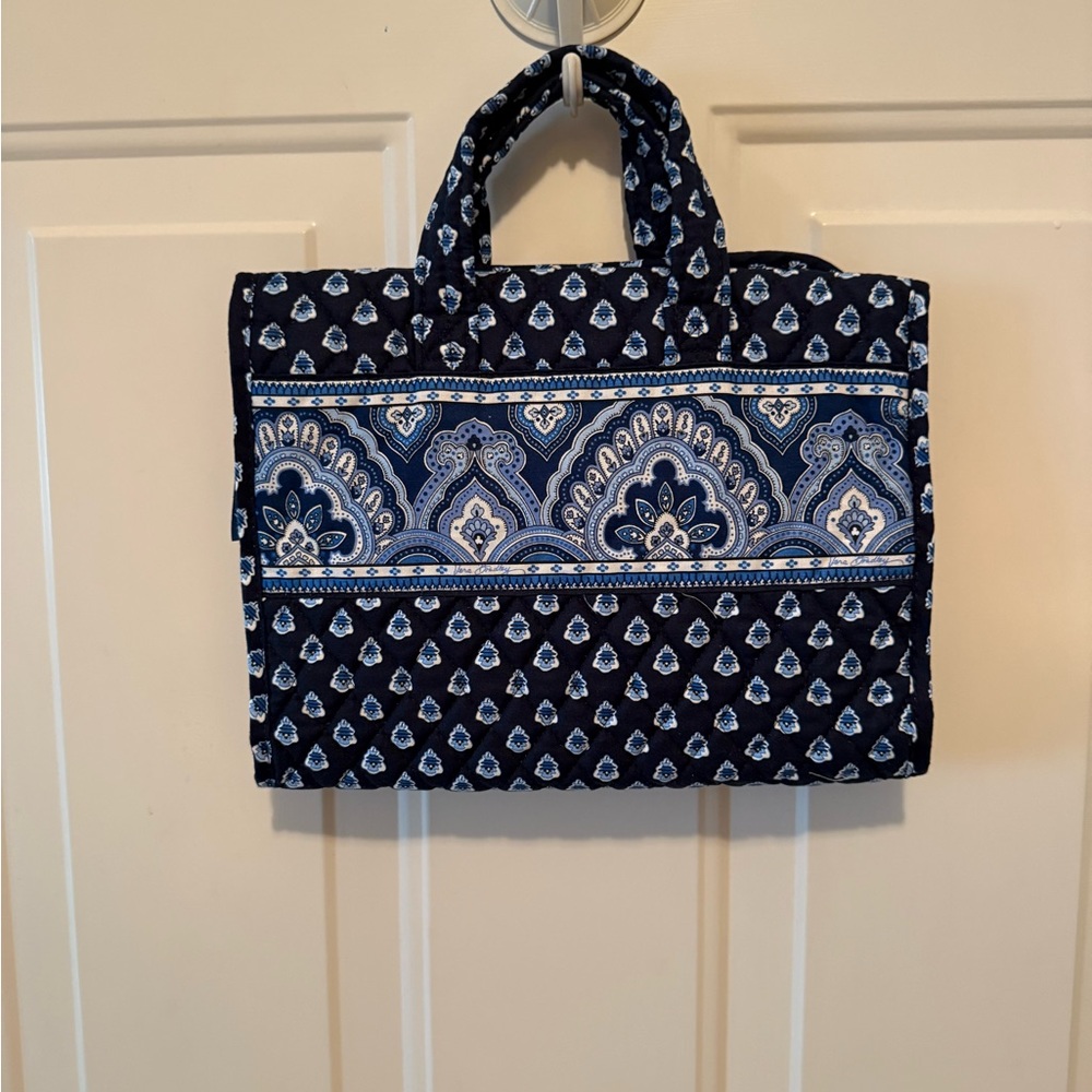 Retired Vintage Vera Bradley Travel Makeup Trifold in Nantucket Navy